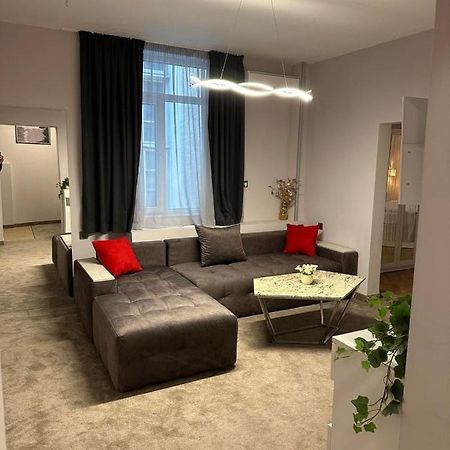 Luxury Apartment With Jacuzzi 소피아 외부 사진